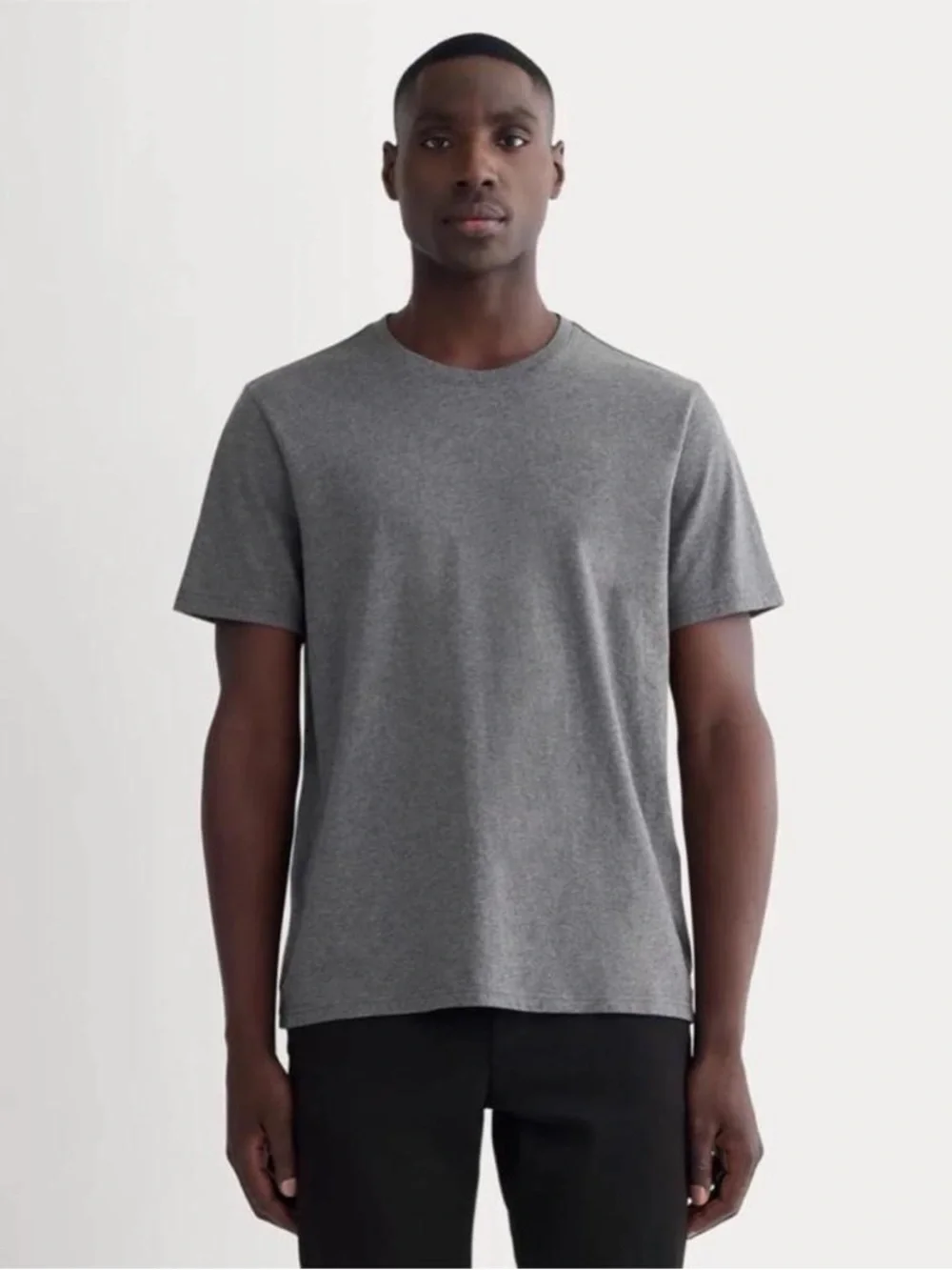 5 Pack Uniform Essential Organic Crew Tees by Everlane - Picture 3 of 6